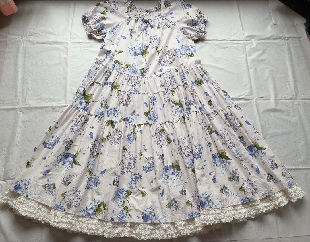 ピンクハウス❤️【美品】あじさいプリントのミディ丈ワンピース❤️2025Spring